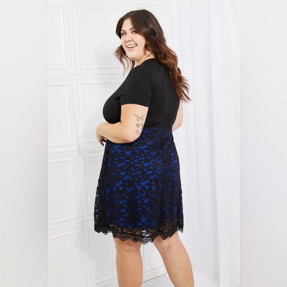 Yelete Full Size Contrasting Lace Midi Dress - Picture 10 of 12